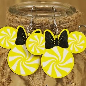 92 - Yellow and black Disney Minnie earrings